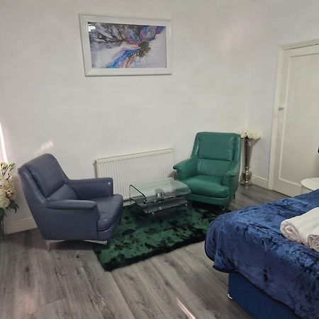 Highfields House - Free Wifi - Free Local Parking Hotel Sheffield Bagian luar foto