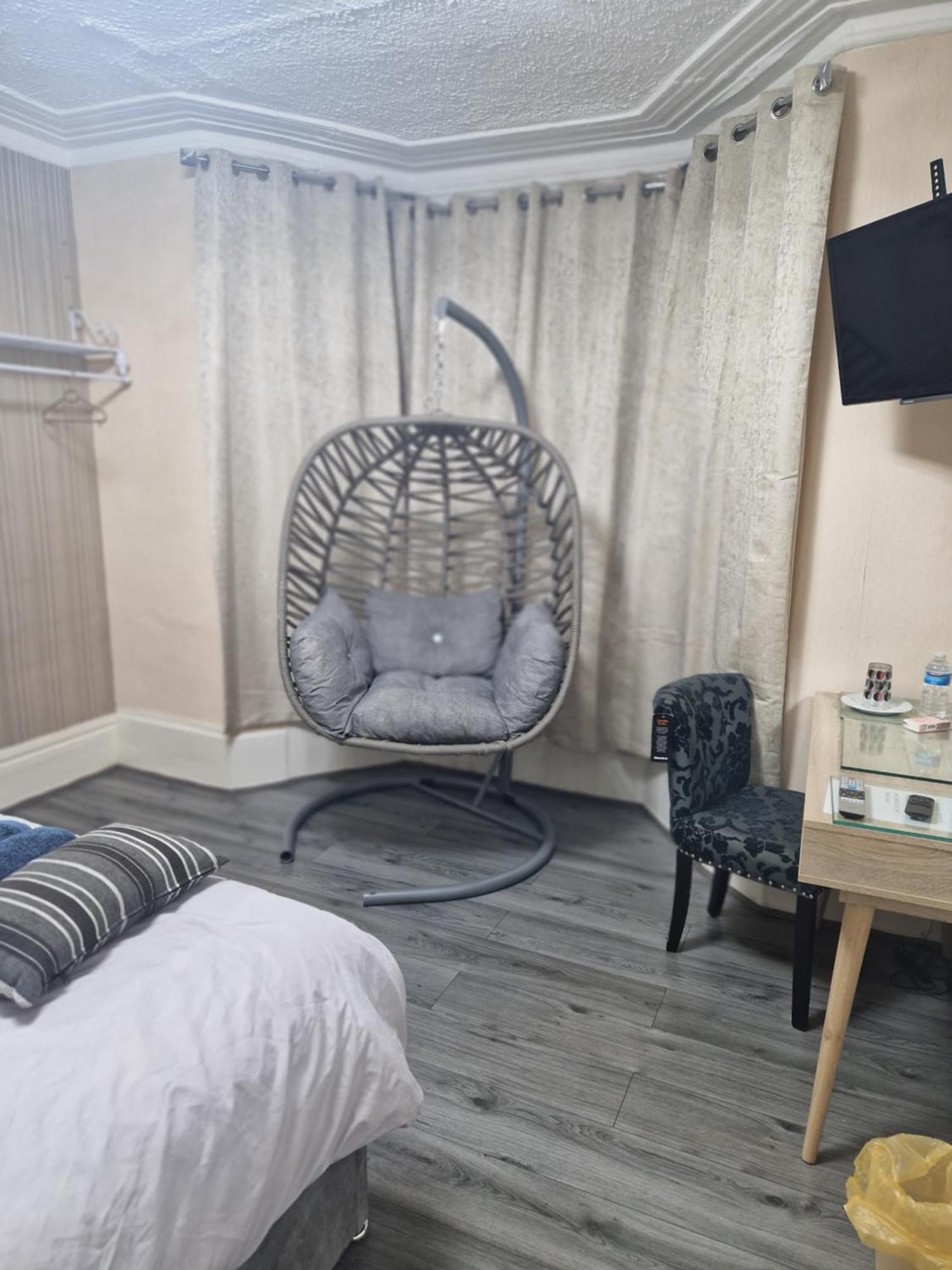 Highfields House - Free Wifi - Free Local Parking Hotel Sheffield Bagian luar foto