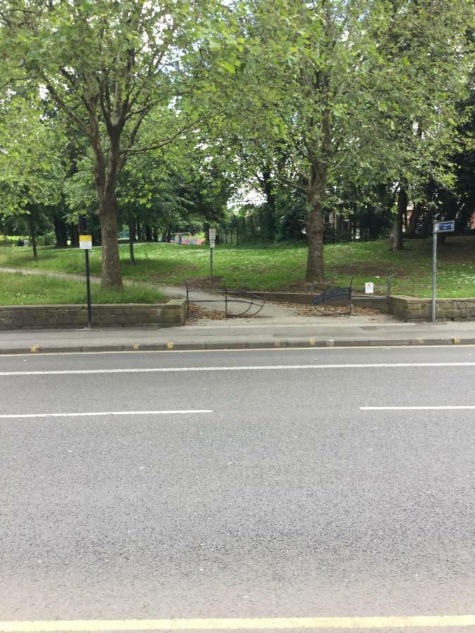 Highfields House - Free Wifi - Free Local Parking Hotel Sheffield Bagian luar foto